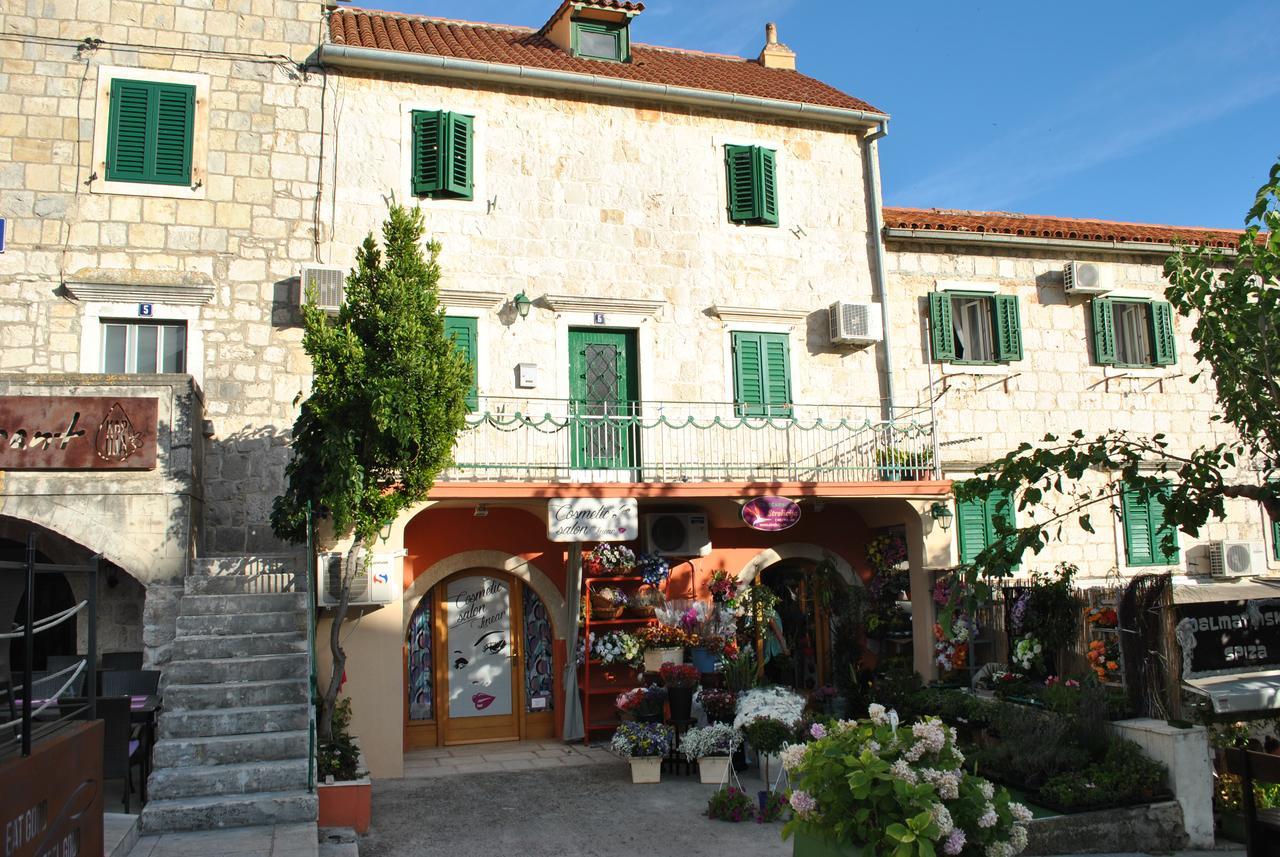 Apartment On The Square Makarska Dış mekan fotoğraf