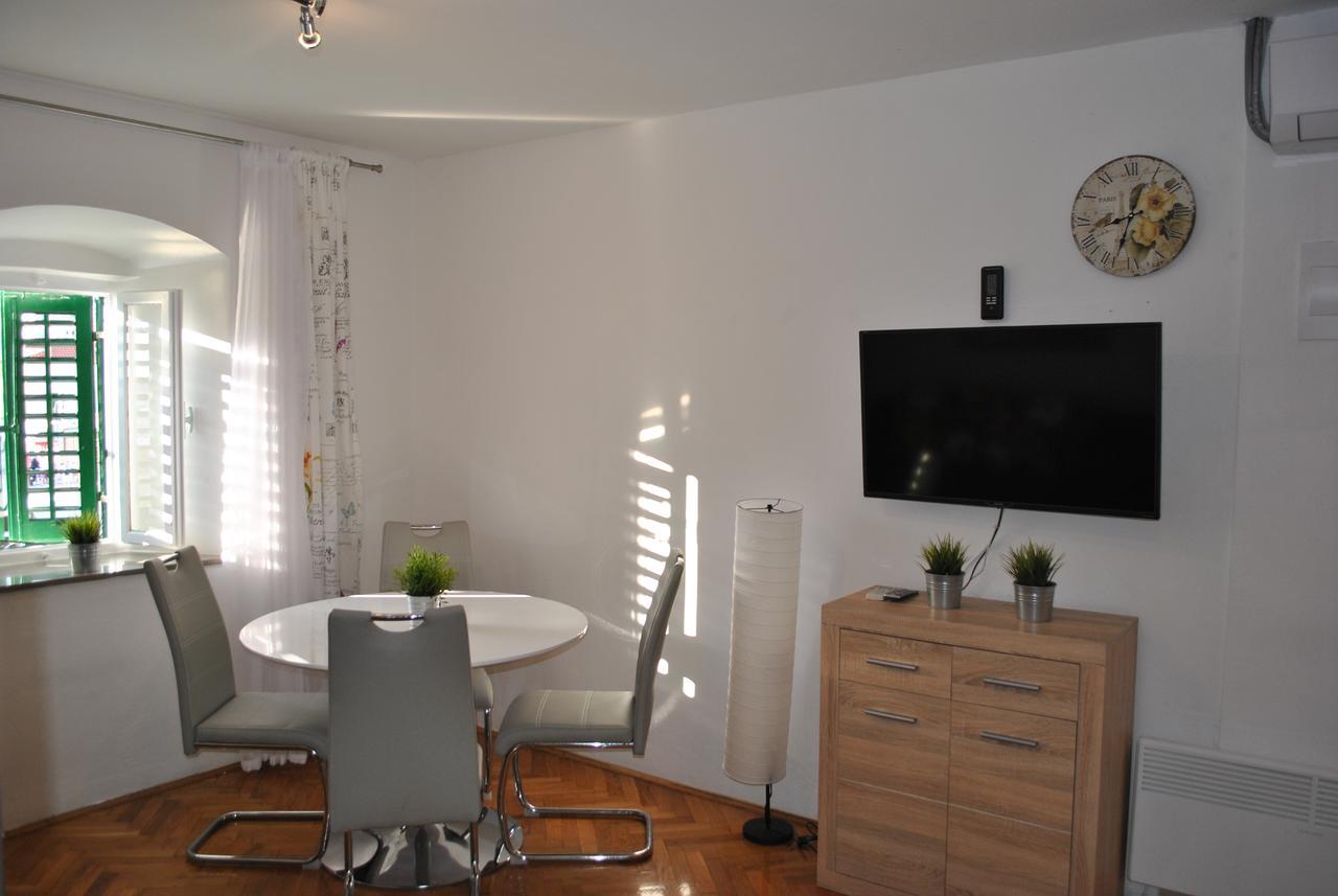 Apartment On The Square Makarska Dış mekan fotoğraf