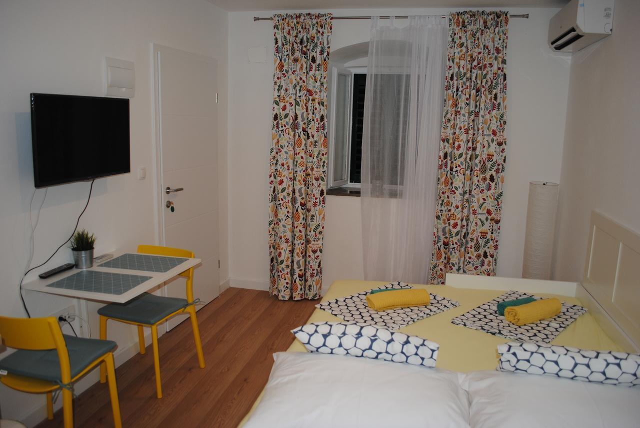 Apartment On The Square Makarska Dış mekan fotoğraf